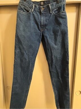 BDG Dad Slim Taper Fit jeans in a medium-to-dark blue wash size 31x32